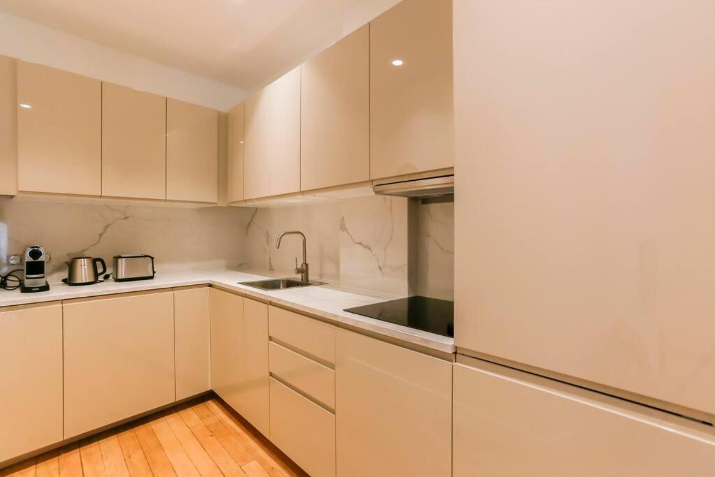 Modern 2 Bedrooms Near Louvre Paris Exterior foto