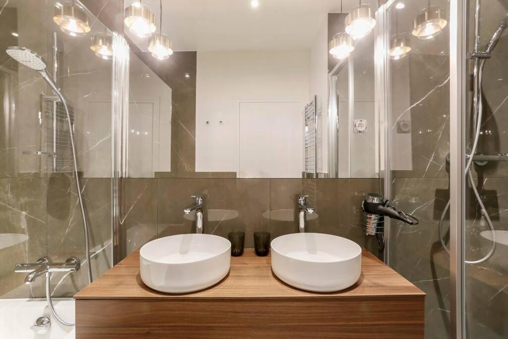 Modern 2 Bedrooms Near Louvre Paris Exterior foto